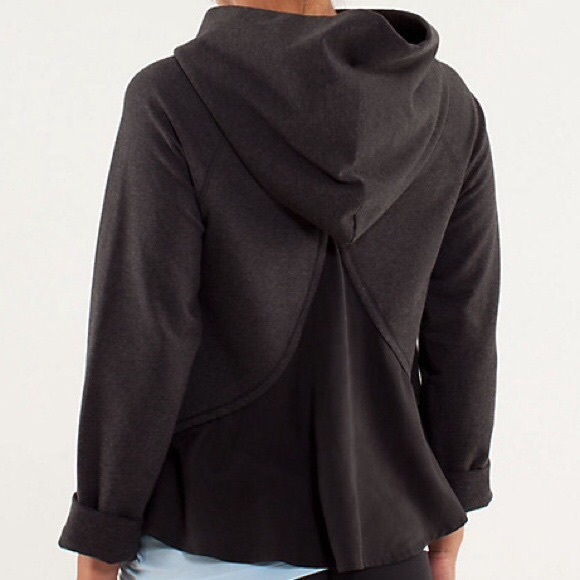 lululemon athletica Tops - Lululemon Pull Me Over Hoodie