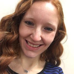 Meet your Posher, Alexis