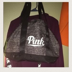 vs pink duffle bag