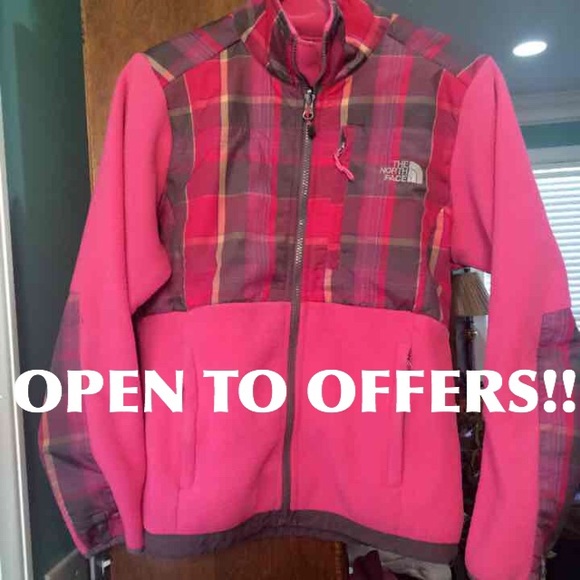 SOLD-💐Cute Plaid Northface💐