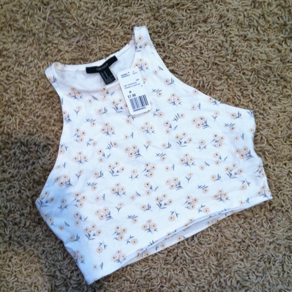 Forever 21 Tops - Forever21 crop top never worn