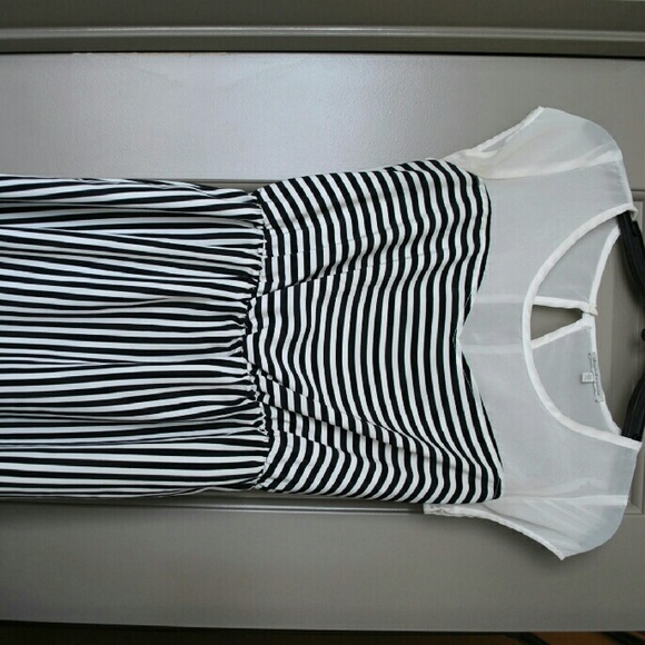 Black and white striped dress - Picture 2 of 3