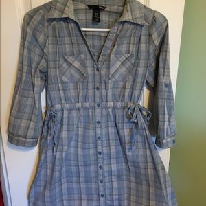 Cute plaid button up tunic great condition