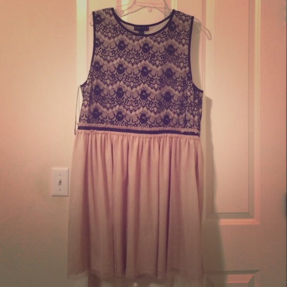 Forever 21+ lace and tulle dress sz 2x