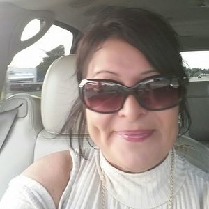 Meet your Posher, Norma tobar