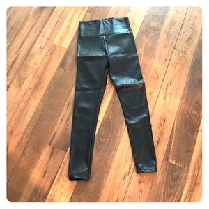 Faux leather leggings - M