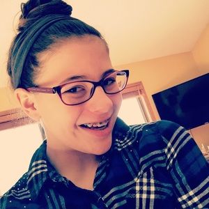 Meet your Posher, Lucy