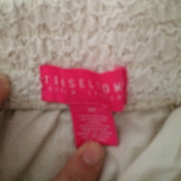 Cream Crochet Shorts - Picture 2 of 2