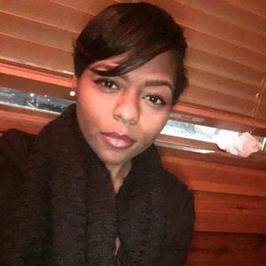 Meet your Posher, Keeya