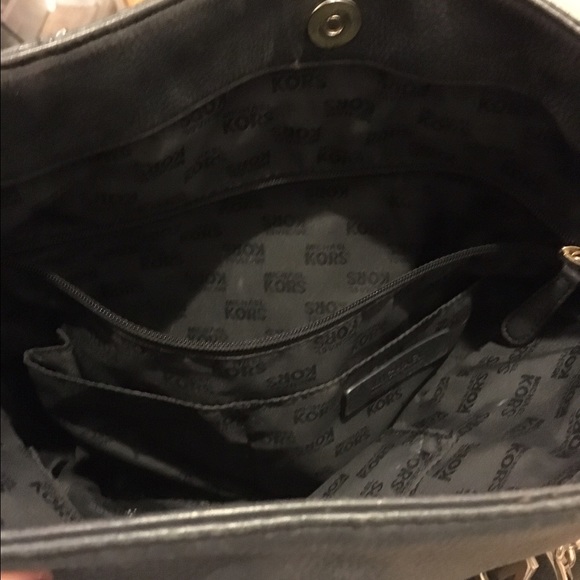 Michael Kors Handbag - Picture 3 of 4