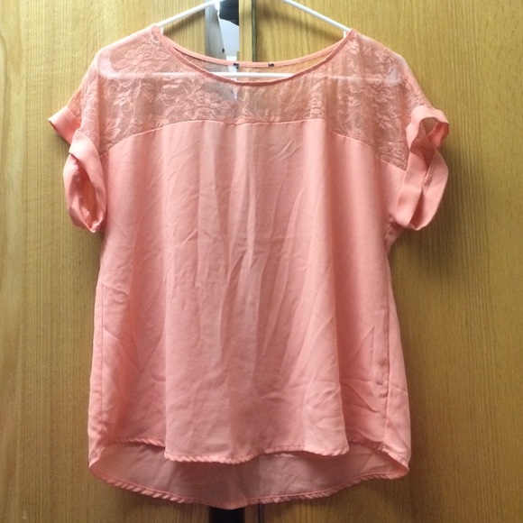 Short sleeve lace top