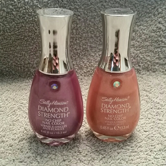 2 Sally Hansen Diamond Strength Polishes