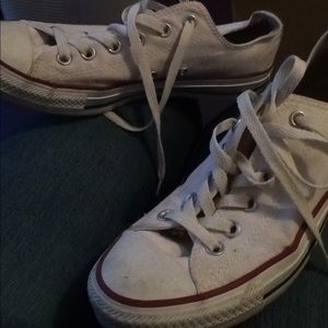 White low top converse