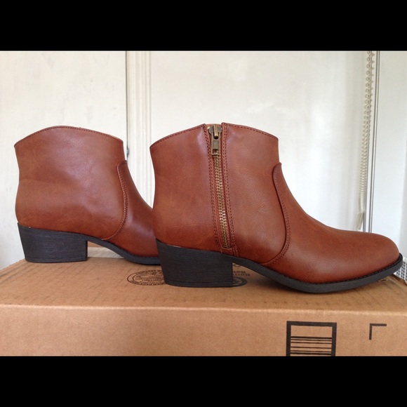 New unworn Forever 21 Cognac Ankle Boots