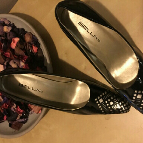 Women's shoes