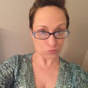 Meet your Posher, Gina