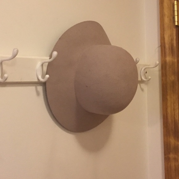 Felt hat