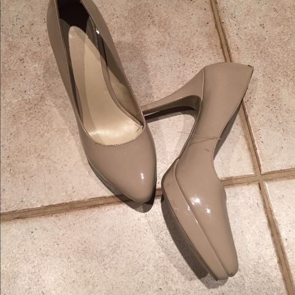 Nine West size 6 Heels