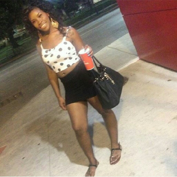 Meet your Posher, Rae - Picture 1 of 1