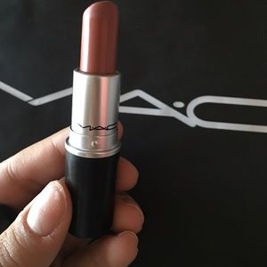 Velvet Teddy Mac lipstick