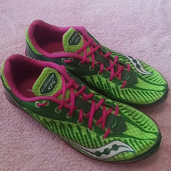 Saucony Shoes - 8 SAUCONY Green & Hot Pink Running Shoes Sneakers