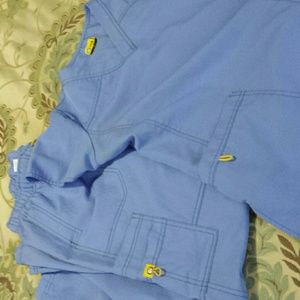 Wonder winks scrub set