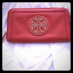 Tory Burch wallet