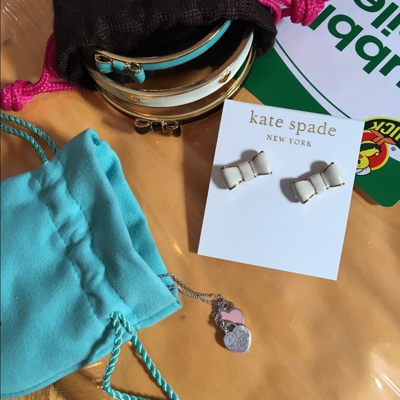 Amanda's bundle - Picture 2 of 3