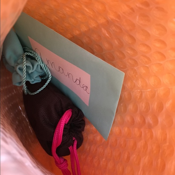 Amanda's bundle - Picture 3 of 3