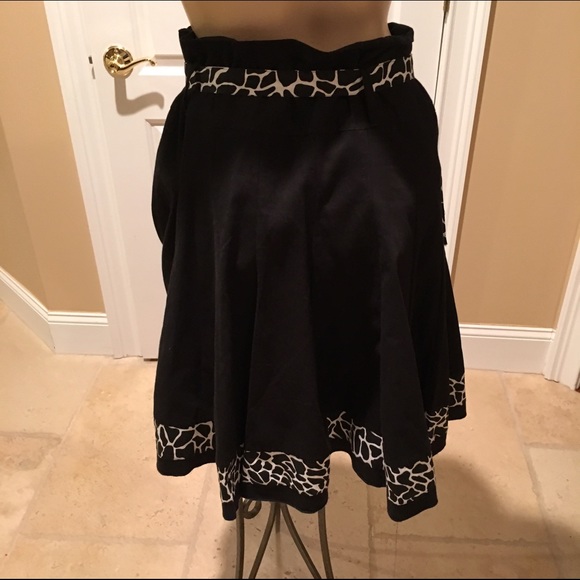 Skirt - Picture 2 of 2