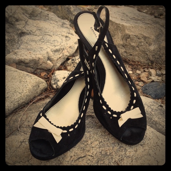 Banana Republic suede peep toe heels!