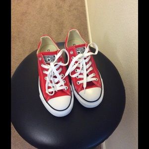 Red converse