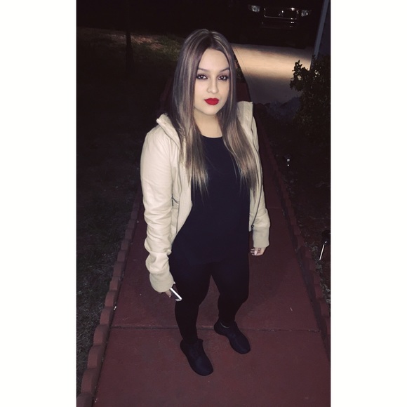 Meet your Posher, Karoline