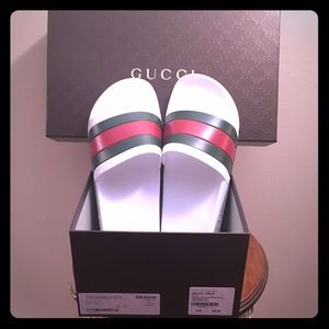 100% AUTHENTIC Gucci Flip Flops -Slides Pursuit 72