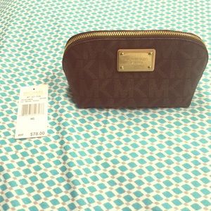💄 Michael Kors Large Travel Pouch 💄