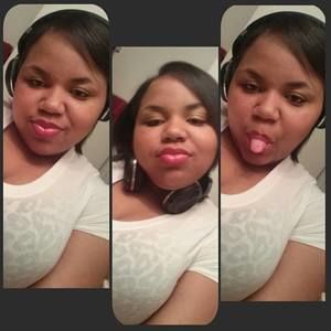 Meet your Posher, Casandra