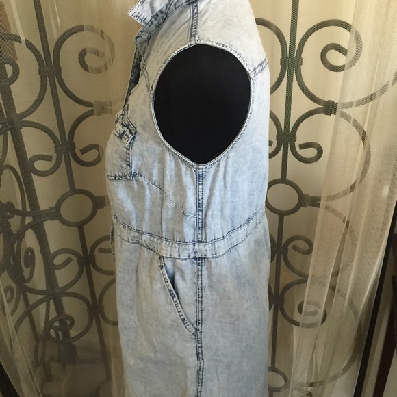 Denim dress by Mossimo Supply Co....size small/P - Picture 3 of 4