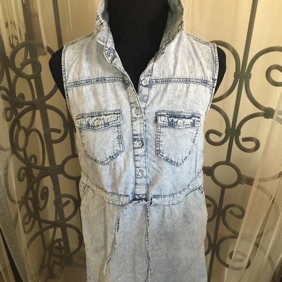 Denim dress by Mossimo Supply Co....size small/P - Picture 4 of 4