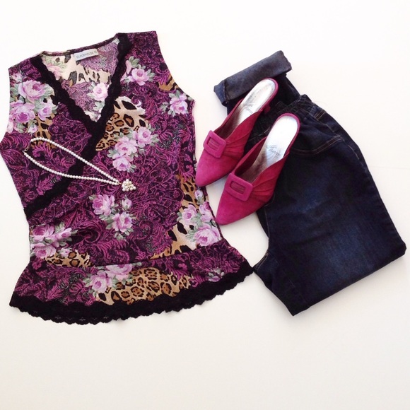 Tops - ON HOLD Stretchy Sleeveless Top with Black Lace