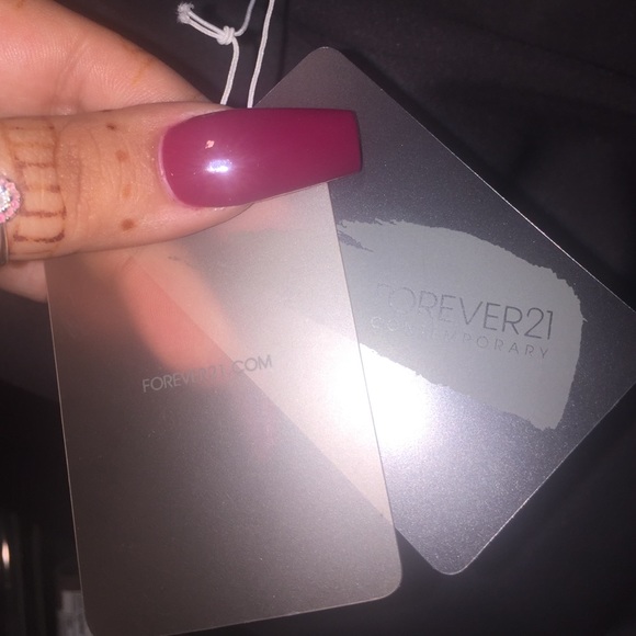 SOLD Super cute and stylish gray pleaded skirt - Picture 3 of 3