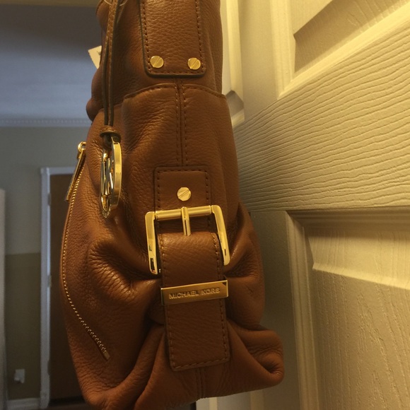 Michael Kors Portland Large Leather Hob - Picture 3 of 4