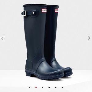 Navy blue hunter rain boots