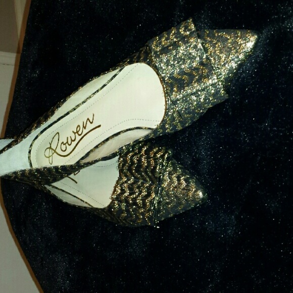 Black and Gold flats - Picture 2 of 3