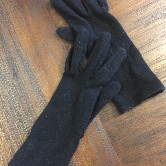 Black wool gloves