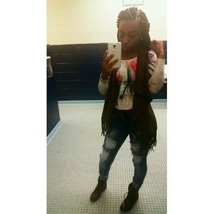 Meet your Posher, Shenya