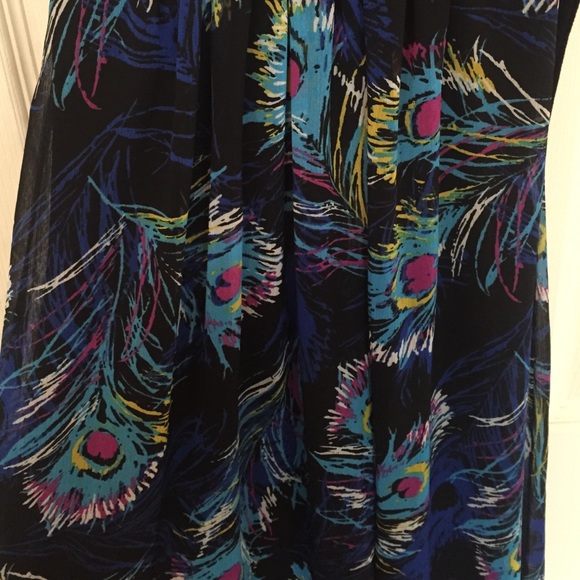 Classy peacock maxi dress! - Picture 3 of 3