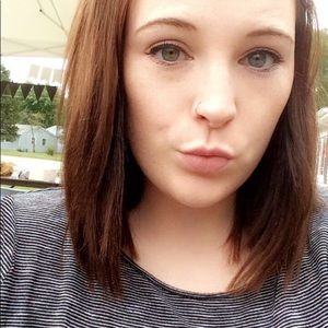 Meet your Posher, Monica