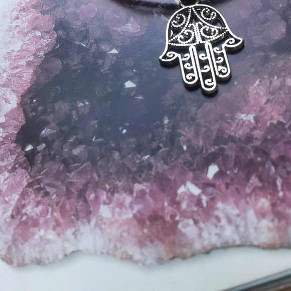 ✨HP✨3/15🎉🔹Hamsa Necklace🌼 - Picture 2 of 3