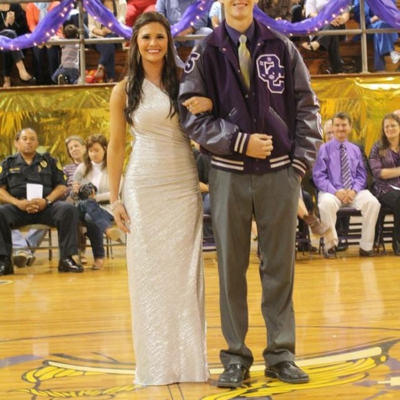 formal gown - Picture 2 of 2