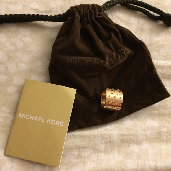 Mickeal kore rose gold ring